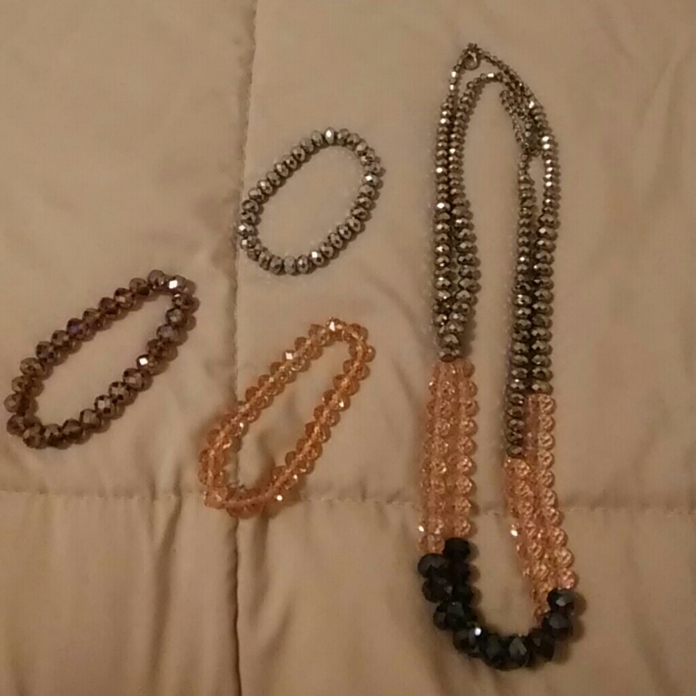 Sparkly necklace and bracelets set